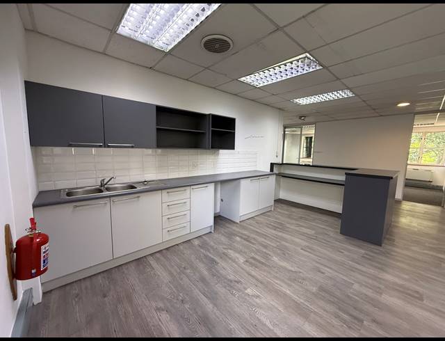 457M² OFFICE TO LET IN RIVIERA